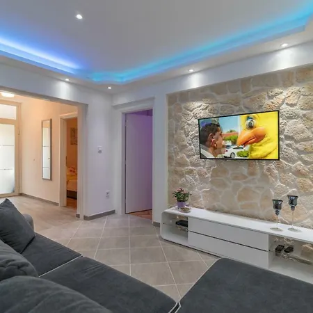 Apartman New 4* 