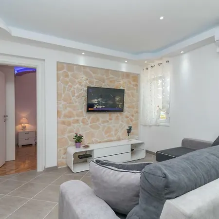 Apartment New 4* 